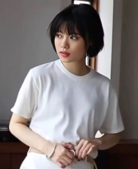 杉咲花、ノーブラで乳首が見えてしまう痛恨のミスwwwwwwww