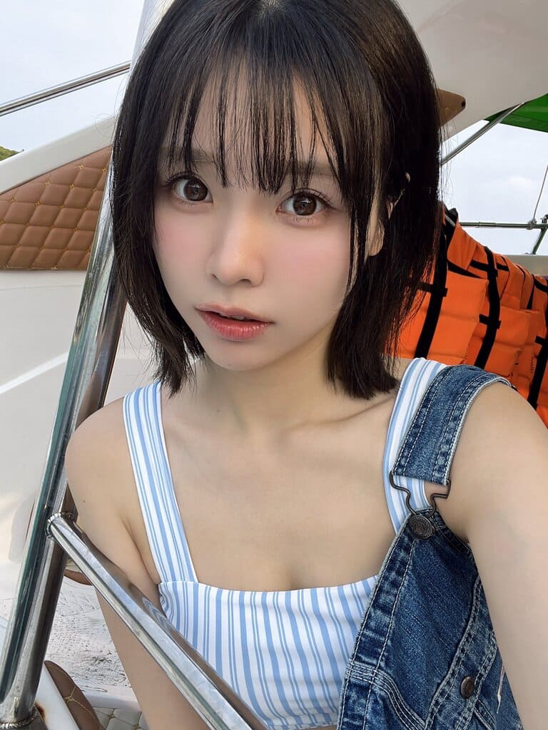 Liyuuの遂に全裸ヌード解禁の2nd写真集『ヒトミ』の画像7