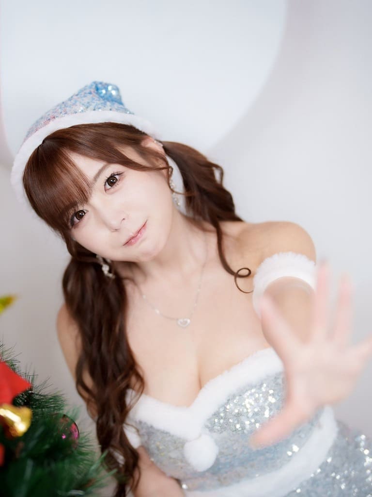 水瀬琴音の水着・ランジェリーがエロいデジタル写真集『お腹いっぱいです!』の画像33